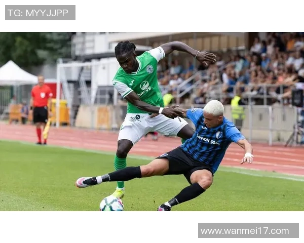 足球明星赛前意外受伤视频曝光球迷心碎期待比赛悬念加剧